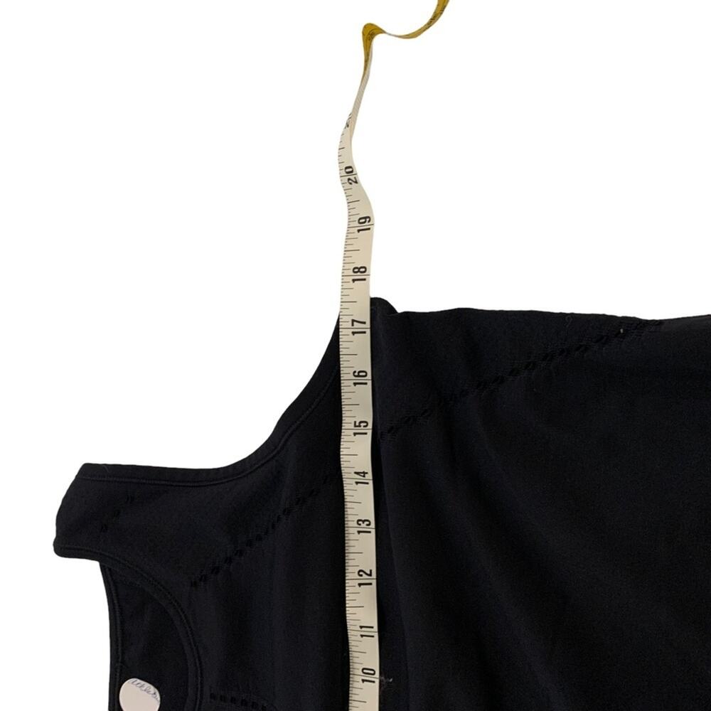 ATHLETICA sports top. Split in back. Size by measurements. Size M - Picture 8 of 8